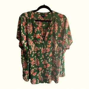 Torrid size 3 Blouse, green with floral print